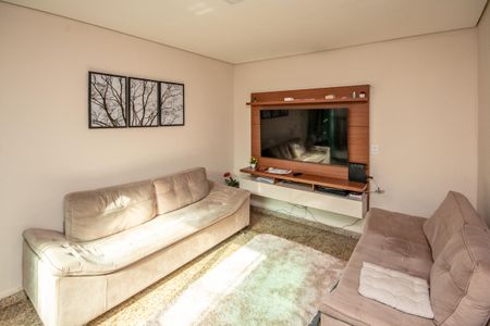 Sala de casa à venda com 2 quartos, 90m² em Copacabana, Belo Horizonte