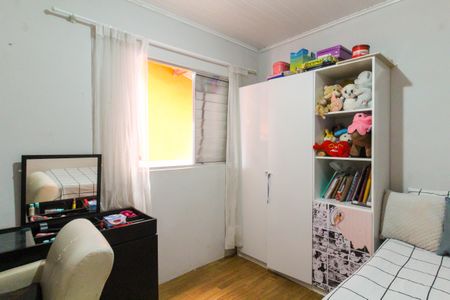 Quarto 2 de casa à venda com 4 quartos, 120m² em Guajuviras, Canoas