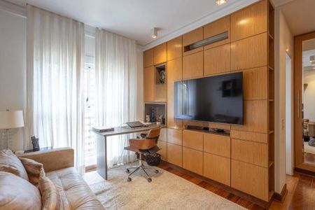 Apartamento à venda com 4 quartos, 302m² em Vila Uberabinha, São Paulo