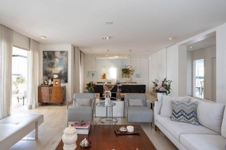 Apartamento à venda com 4 quartos, 302m² em Vila Uberabinha, São Paulo