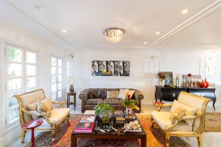 Sala de casa de condomínio para alugar com 4 quartos, 632m² em Nonoai, Porto Alegre