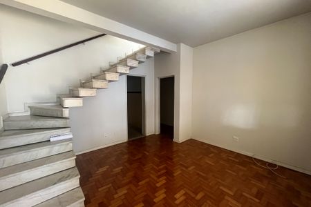 Sala de casa de condomínio à venda com 2 quartos, 70m² em Portuguesa, Rio de Janeiro