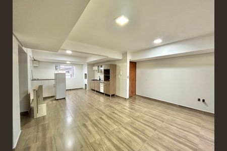 Sala de apartamento à venda com 2 quartos, 80m² em Santa Teresa, São Leopoldo