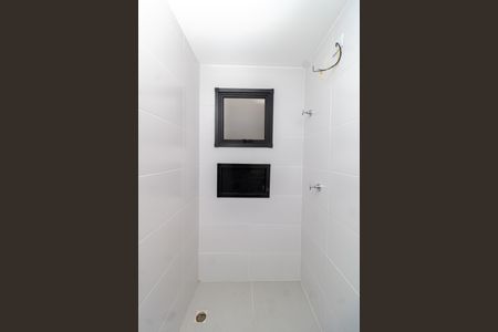 Banheiro de apartamento à venda com 1 quarto, 29m² em Parada Inglesa, São Paulo