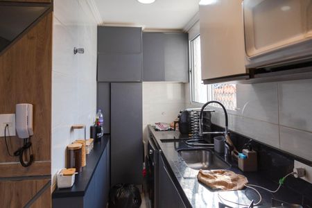 Cozinha de apartamento para alugar com 2 quartos, 45m² em Parque Maria Helena, Guarulhos