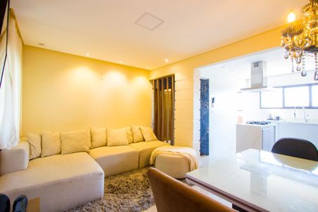 Sala de apartamento à venda com 2 quartos, 75m² em Jardim Stella, Santo André