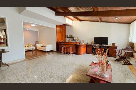 Sala de casa à venda com 3 quartos, 200m² em Caiçara-adelaide, Belo Horizonte