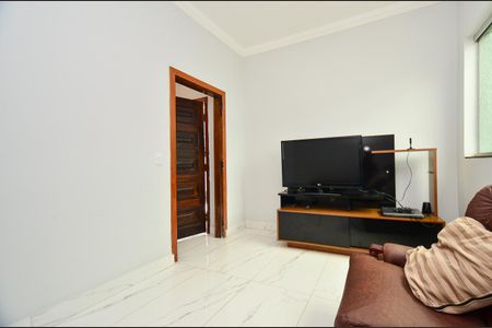 Sala de TV de casa para alugar com 5 quartos, 300m² em Serra, Belo Horizonte