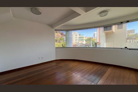 Sala de casa para alugar com 5 quartos, 539m² em Santa Lúcia, Belo Horizonte