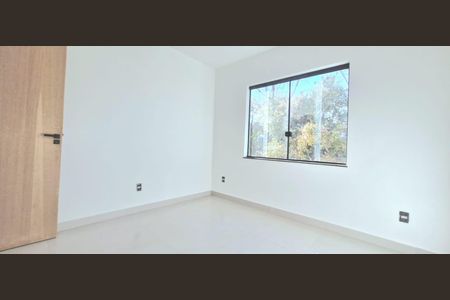 Quarto 2 de casa à venda com 3 quartos, 180m² em Jardim Imperial, Lagoa Santa