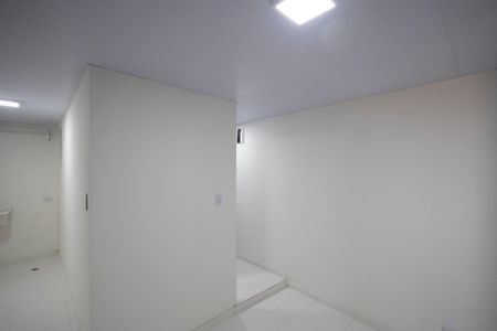Cozinha de apartamento para alugar com 1 quarto, 25m² em Vila Dorna, São Paulo