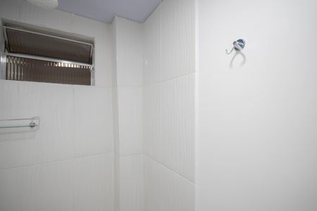 Banheiro de apartamento para alugar com 1 quarto, 25m² em Vila Dorna, São Paulo
