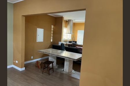 Sala de casa para alugar com 3 quartos, 215m² em Jardim Londrina, São Paulo