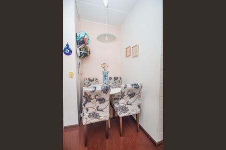 Sala de apartamento à venda com 2 quartos, 52m² em Vila Nova, Porto Alegre