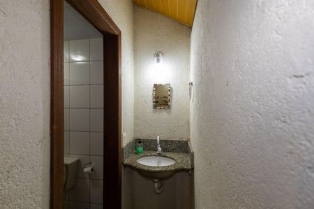 Banheiro Social de casa para alugar com 1 quarto, 30m² em Vila Castelo, Nova Lima