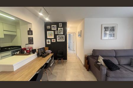 Sala de apartamento à venda com 2 quartos, 78m² em Campestre, Santo André