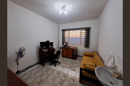 Quarto 2 de casa à venda com 2 quartos, 110m² em Quitaúna, Osasco