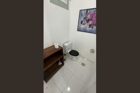 Banheiro de kitnet/studio para alugar com 1 quarto, 40m² em Jardim Proença, Campinas
