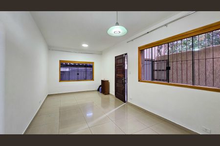 Sala de casa à venda com 3 quartos, 130m² em Jardim Luanda, São Paulo