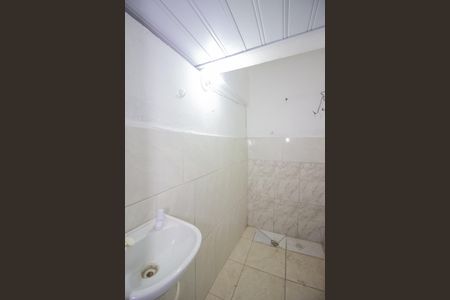 Banheiro Social de kitnet/studio à venda com 8 quartos, 360m² em Glória, Contagem