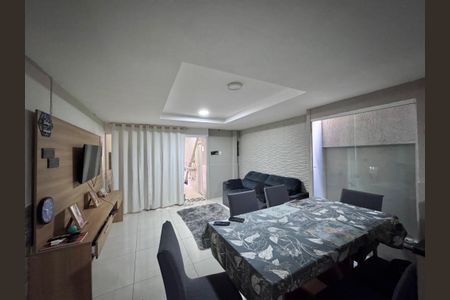 Sala de casa de condomínio à venda com 3 quartos, 120m² em Vargem Pequena, Rio de Janeiro