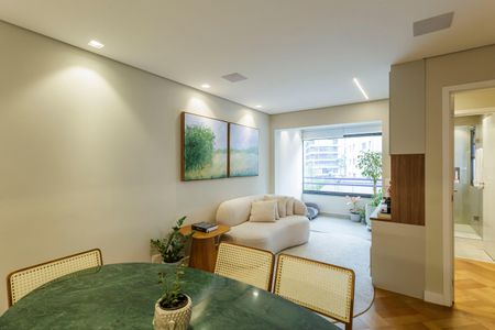 Sala de apartamento à venda com 2 quartos, 68m² em Itaim Bibi, São Paulo