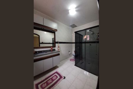 Casa para alugar com 3 quartos, 180m² em Vila Virginia, São Paulo