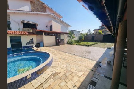 Casa à venda com 2 quartos, 180m² em Interlagos, São Paulo