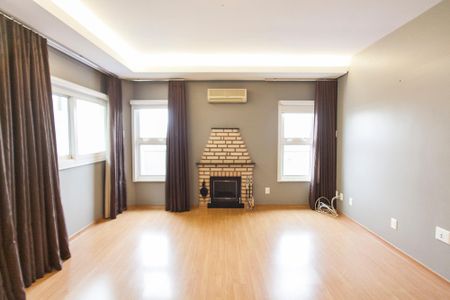 Sala de Jantar de casa de condomínio para alugar com 4 quartos, 316m² em Jardim das Palmeiras, Uberlândia