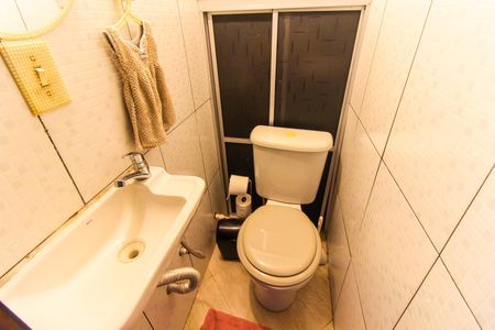 Lavabo de casa de condomínio à venda com 2 quartos, 65m² em Vila Taquari, São Paulo