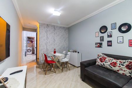Sala de casa de condomínio à venda com 2 quartos, 65m² em Vila Taquari, São Paulo