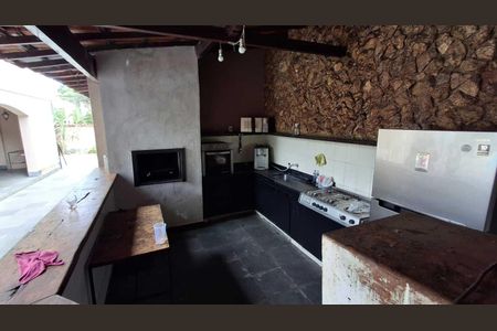 Casa para alugar com 4 quartos, 487m² em Ouro Preto, Belo Horizonte