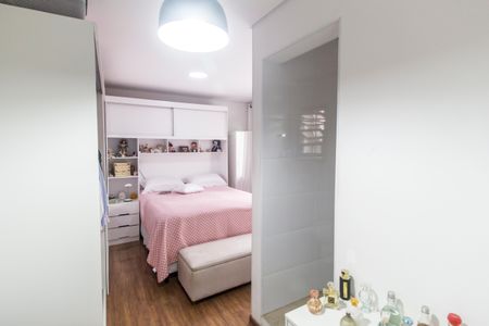 Suíte 1 de casa à venda com 4 quartos, 202m² em Jardim Tupanci, Barueri