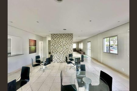 Sala de kitnet/studio para alugar com 2 quartos, 64m² em Jardim Monte Santo, Cotia