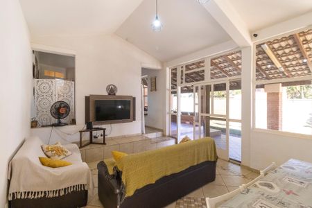 Casa 1 - Sala de casa à venda com 7 quartos, 397m² em Geraldo, Campinas