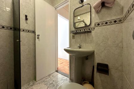 Banheiro de kitnet/studio para alugar com 1 quarto, 35m² em Centro, Rio de Janeiro