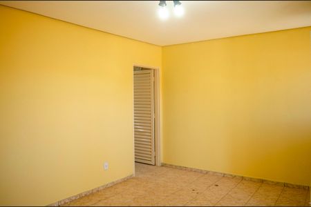 Sala de casa para alugar com 2 quartos, 70m² em Setor Sul, Goiânia