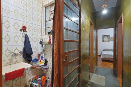 Corredor de casa à venda com 3 quartos, 125m² em Cidade Nova, Belo Horizonte