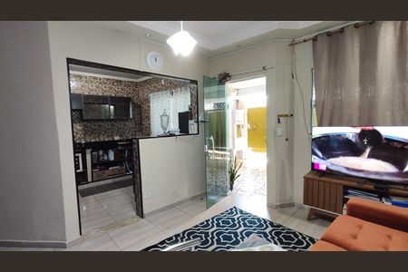 Sala de casa para alugar com 2 quartos, 90m² em Jardim das Oliveiras, São Paulo