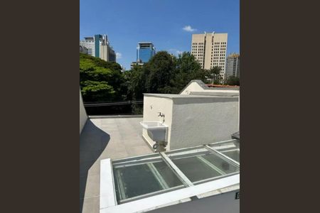 Foto 15 de casa à venda com 2 quartos, 98m² em Jardim Europa, São Paulo