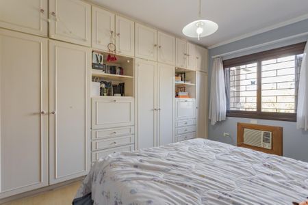 Suíte 2 de casa à venda com 4 quartos, 470m² em Boa Vista, Porto Alegre