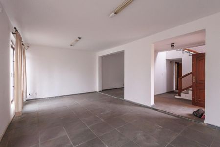 Sala de casa para alugar com 4 quartos, 350m² em Centro, Taubaté
