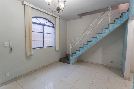 Sala de casa à venda com 3 quartos, 69m² em Santa Ines, Belo Horizonte
