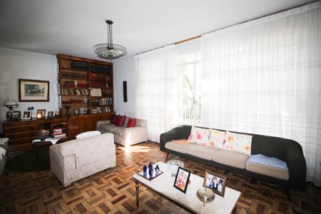 Sala de casa à venda com 4 quartos, 270m² em Vila Nova Conceição, São Paulo