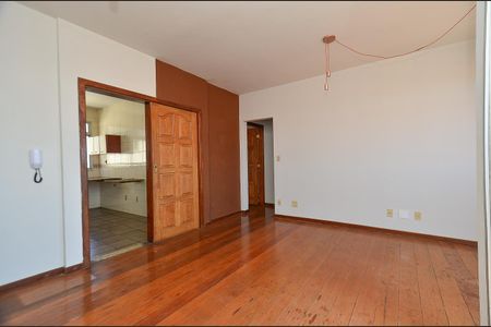 Sala de apartamento à venda com 2 quartos, 68m² em Fernão Dias, Belo Horizonte