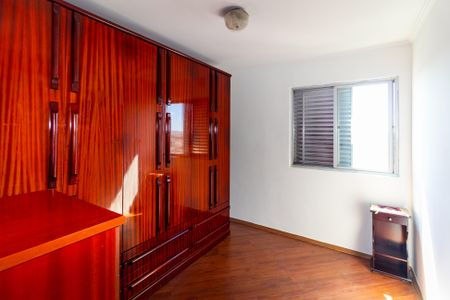 Quarto 1 de apartamento à venda com 2 quartos, 45m² em Jardim Angela (zona Leste), São Paulo