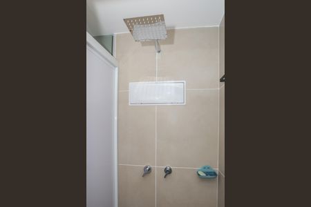 Banheiro de kitnet/studio à venda com 1 quarto, 20m² em Água Branca, São Paulo