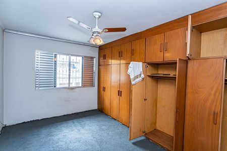 Quarto 1 de casa à venda com 2 quartos, 300m² em Vila Miriam, São Paulo