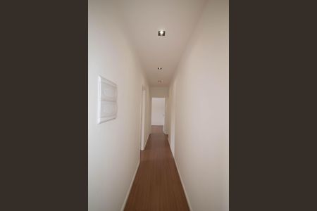 Corredor de apartamento para alugar com 3 quartos, 100m² em Jardim São Paulo, Guarulhos