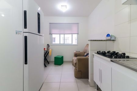 Sala/Cozinha de apartamento para alugar com 2 quartos, 33m² em Jardim Celeste, São Paulo